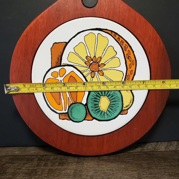 1970s Retro Fruit Design Wooden Cutting Board - Picture 3 of 4